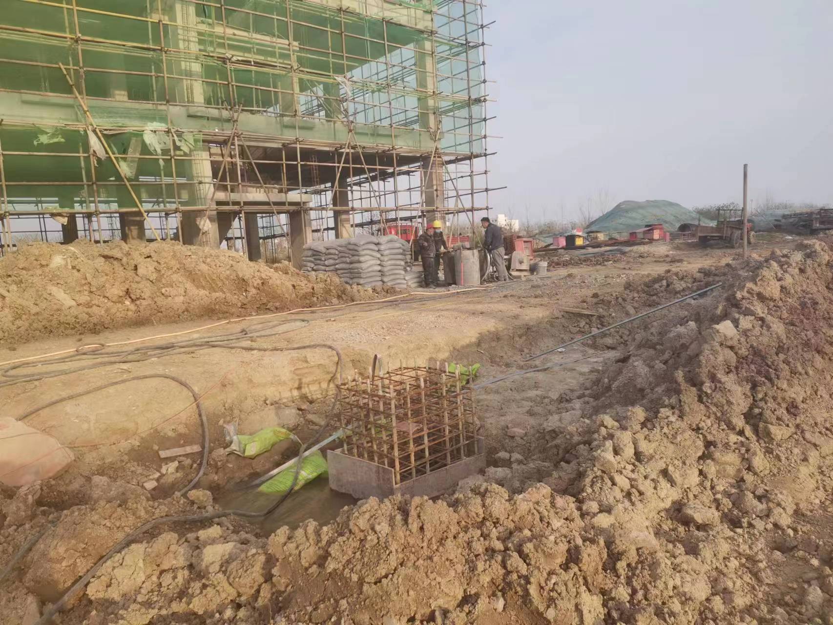 南丹当桥梁出现裂缝的时候应该及时加固修补